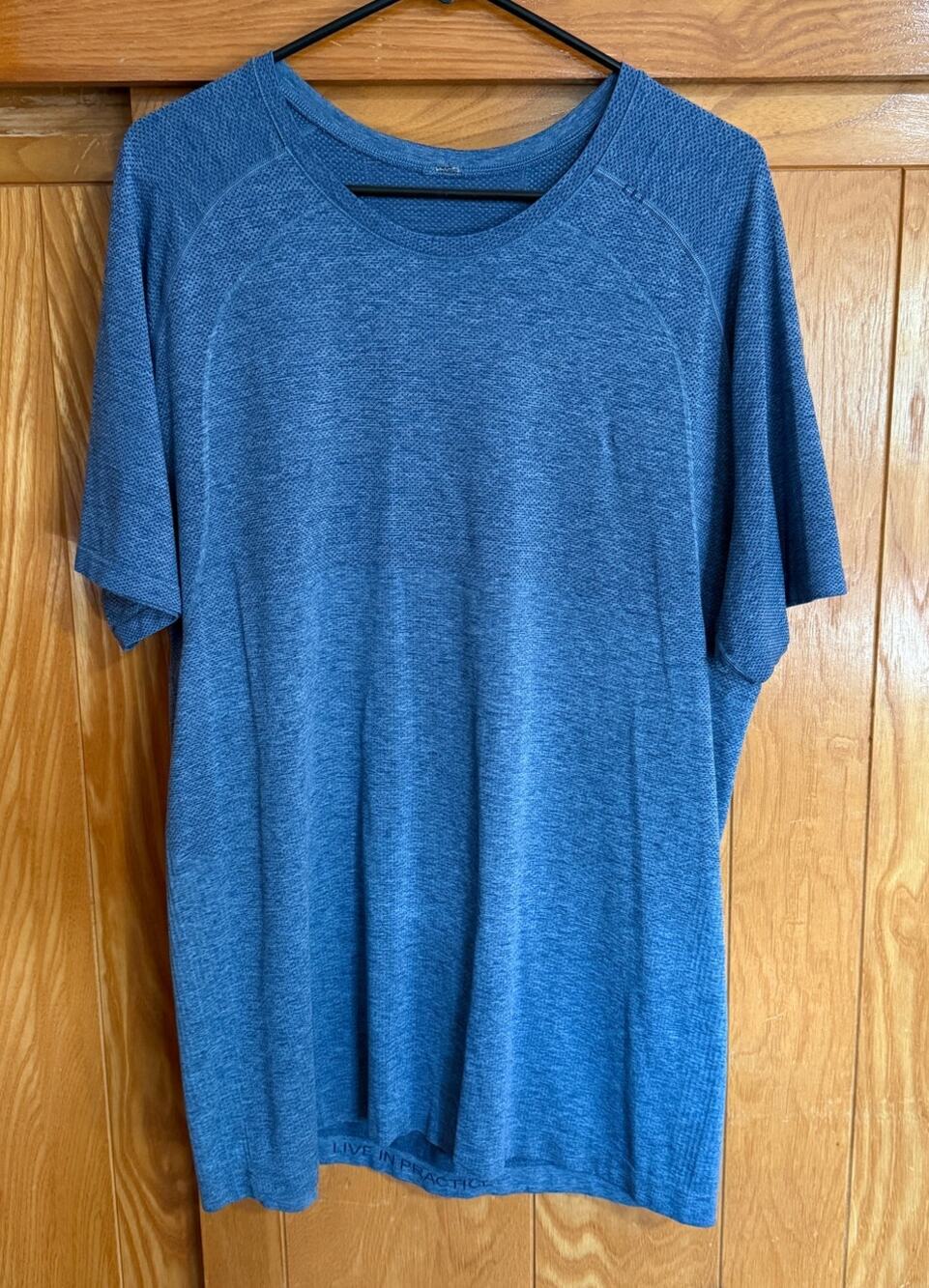 Men's Large Lululemon Metal Vent Tech SS 2.0 Blue Tee